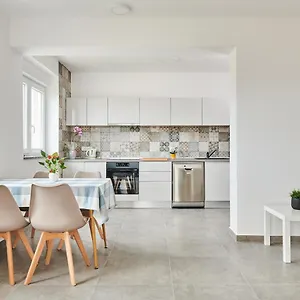 apartmani-ivana-umag.in-istria.net/